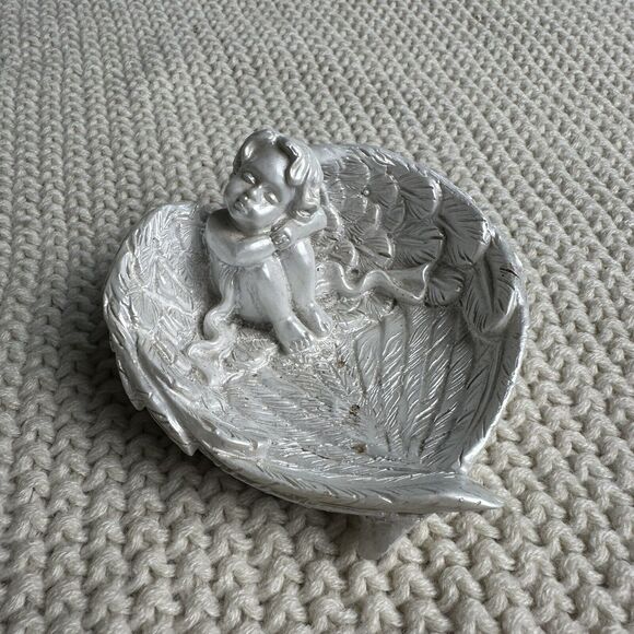Angel Wings Trinket Tray Cherub Witchy Moody Altar Home Decor Vintage Spiritual - Picture 1 of 2